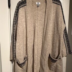 Old Navy Beige and Black Patterned Sweater Size M